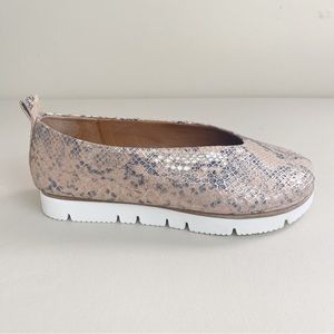 Gentle souls Kenneth Cole leather slip ons